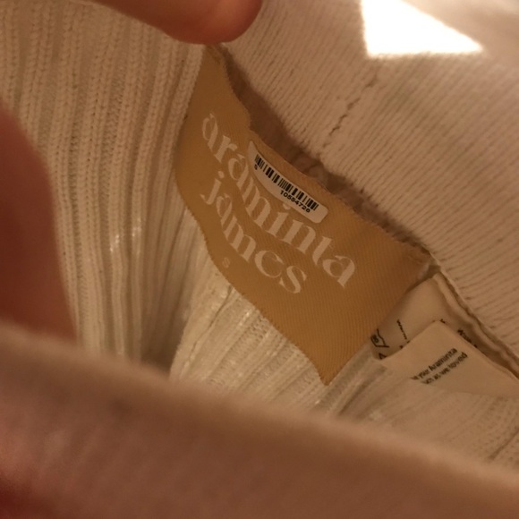 Araminta James - Picture 5 of 7